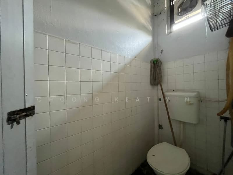 Kedai / Pejabat untuk Disewa di Alor Setar (Kedah) - Choong Keat Yin - Bathroom - PropertyGuru.com.my