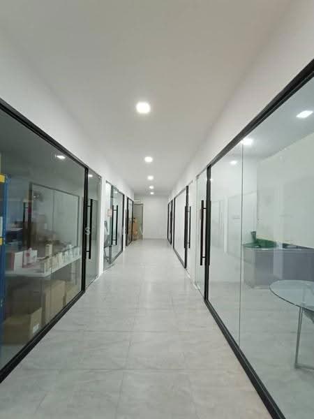 Kilang untuk Disewa di Taman Shamelin Perkasa (Cheras) - Steve Ng - Corridor - PropertyGuru.com.my