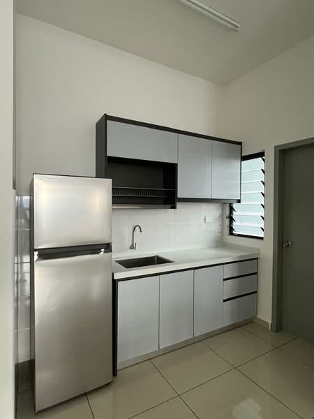 Service Residence for Rent at B11 Parkland Residence - Serena Lee - Kitchen - PropertyGuru.com.my