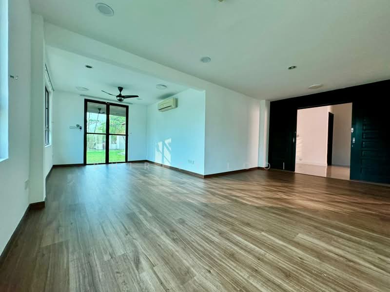 Rumah Teres 2 Tingkat untuk Dijual di Bukit Jelutong (Shah Alam) - Shirley Looi - Living Room - PropertyGuru.com.my