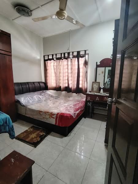 2-storey Terraced House for Sale in Puchong (Selangor) - Yogesvaran Poovan - Bedroom - PropertyGuru.com.my