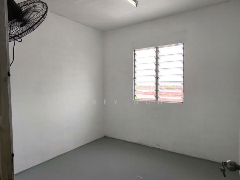 Rumah Flat untuk Dijual di Taman Perwira Indah - Abbey Goh - Interior - PropertyGuru.com.my
