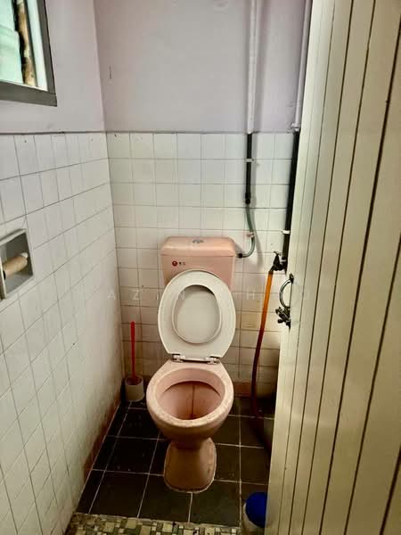 Bungalow for Sale in Gunung Rapat (Ipoh) - Qazin Khoo - Bathroom - PropertyGuru.com.my