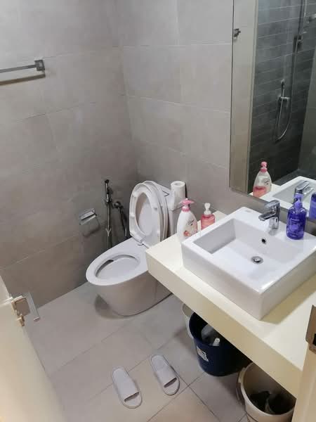 Condominium for Rent at Vivo Residential Suites - Yi Jun - Bathroom - PropertyGuru.com.my