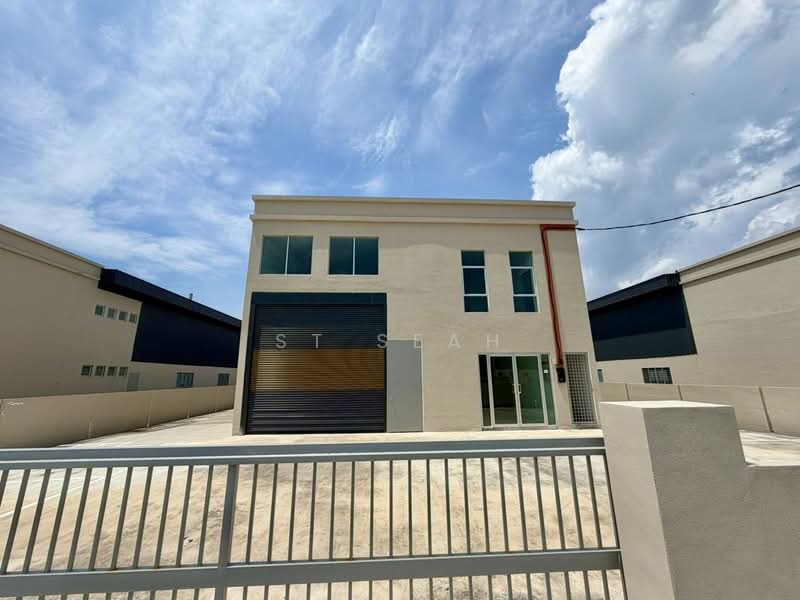 Semi-D Factory for Rent in Kawasan Perindustrian Nafiri (Sungai Jawi) - St Seah - Exterior - PropertyGuru.com.my