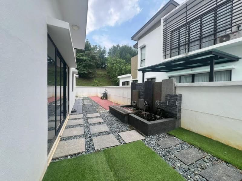 Semi-Detached House for Sale in Rawang (Selangor) - Ashraff Daniel - Exterior - PropertyGuru.com.my