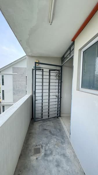 Townhouse for Sale in Taman Saujana Suria (Kajang) - Wan Nurani - Balcony - PropertyGuru.com.my