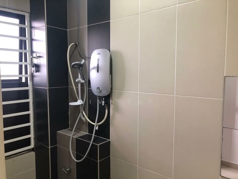 Rumah Teres untuk Dijual di Alam Damai (Cheras) - Vivi Yap - Bathroom - PropertyGuru.com.my