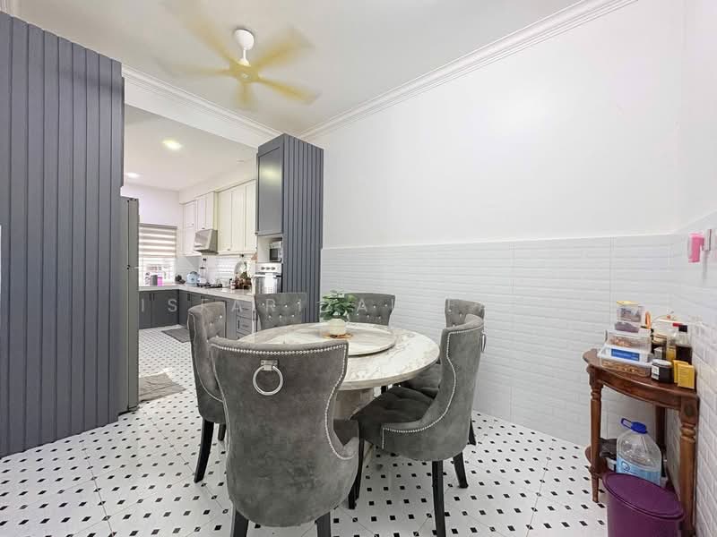 Rumah Teres 2 Tingkat untuk Dijual di Seksyen U11 (Shah Alam) - Isfarizal fazz - Kitchen - PropertyGuru.com.my