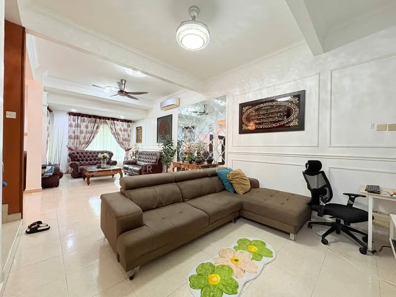 Rumah Teres 2 Tingkat untuk Dijual di Seksyen U11 (Shah Alam) - Isfarizal fazz - Living Room - PropertyGuru.com.my