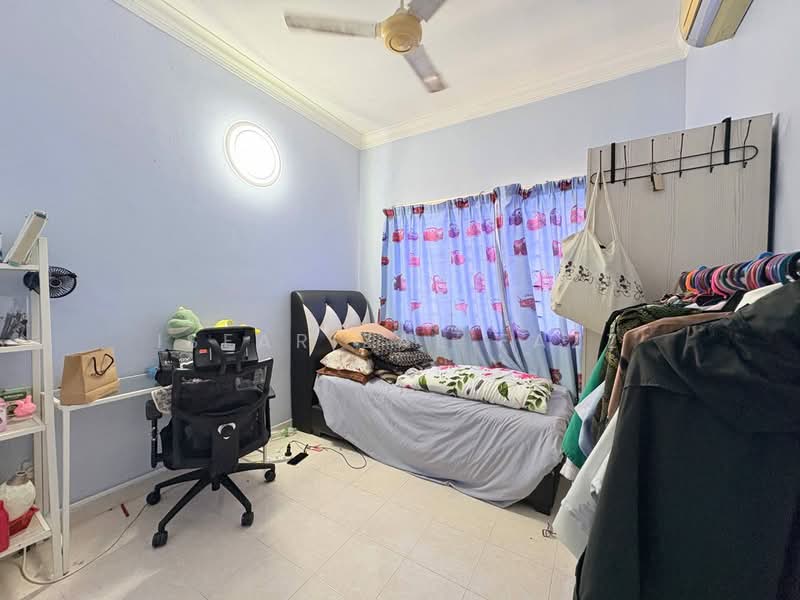 Rumah Teres 2 Tingkat untuk Dijual di Seksyen U11 (Shah Alam) - Isfarizal fazz - Bedroom - PropertyGuru.com.my