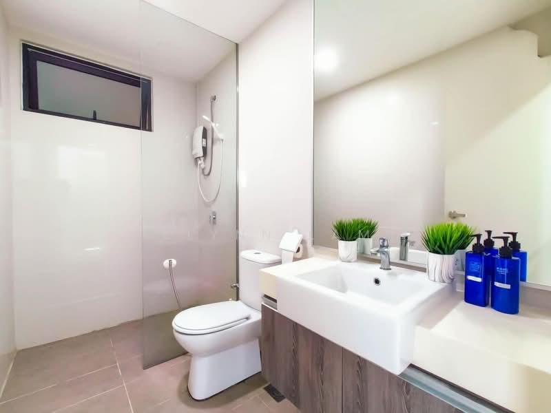 Service Residence for Sale at Southkey Mosaic - Elynn Lam - Bathroom - PropertyGuru.com.my
