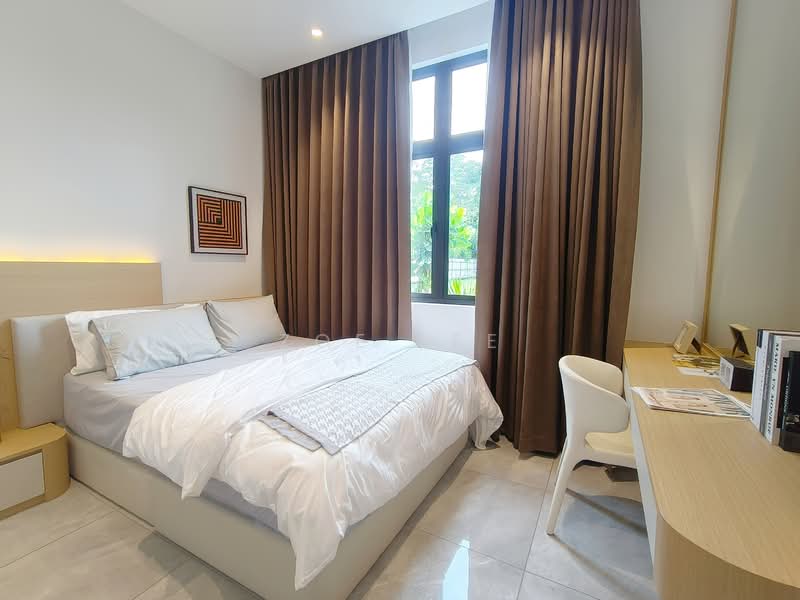 Cluster House for Sale in Bandar Baru Permas Jaya (Permas Jaya) - Zoe Lee - Bedroom - PropertyGuru.com.my