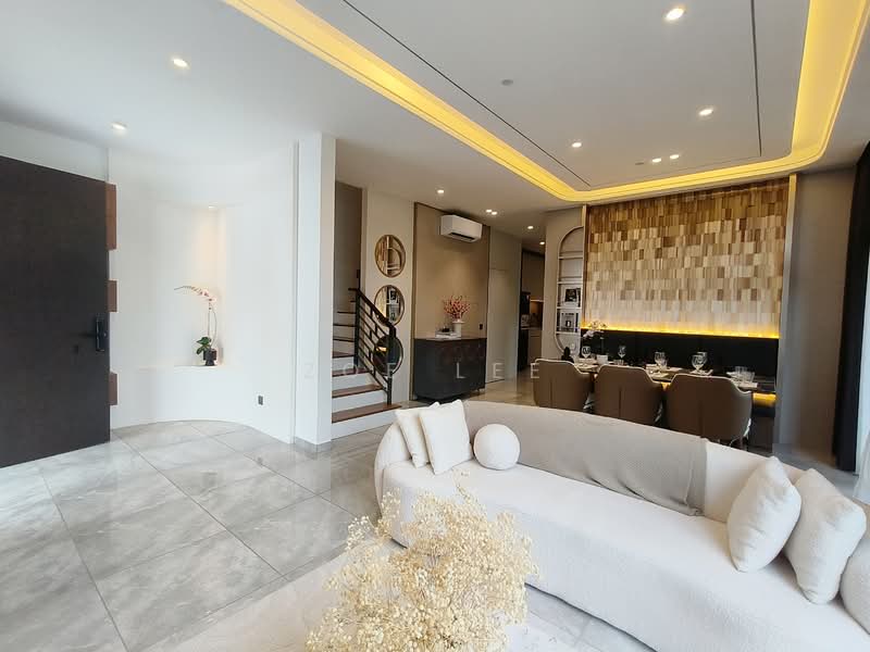 Cluster House for Sale in Bandar Baru Permas Jaya (Permas Jaya) - Zoe Lee - Living Room - PropertyGuru.com.my