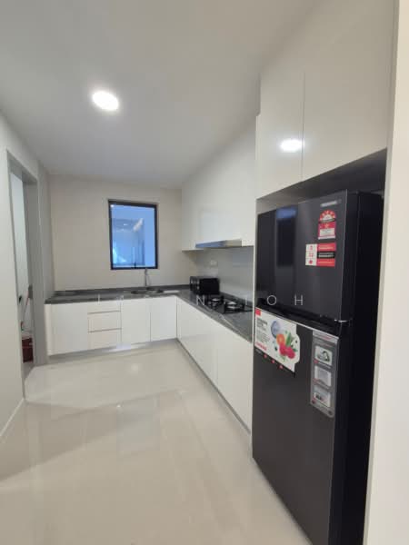 Servis Apartment untuk Disewa di Sapphire Paradigm - Jason Toh - Kitchen - PropertyGuru.com.my