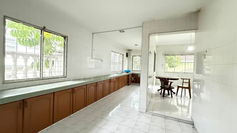 Bungalow for Sale in New Green Park (Rawang) - Evelyn Khoo - Kitchen - PropertyGuru.com.my