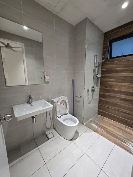 Servis Apartment untuk Disewa di UNIO Residence - Kathy Yap - Bathroom - PropertyGuru.com.my
