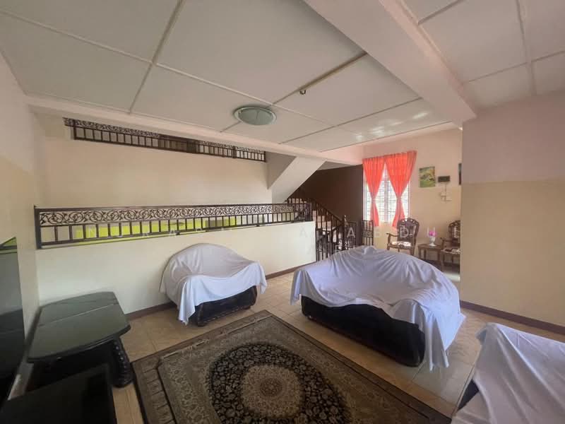 2.5-storey Terraced House for Sale in Taman Bukit Kelisa (Seremban) - Nurasmida Abdul Sattar - Living Room - PropertyGuru.com.my