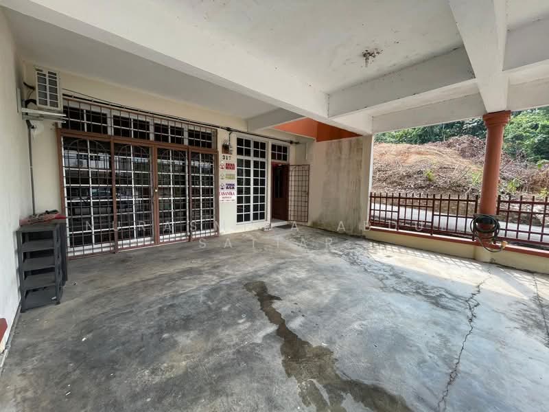 2.5-storey Terraced House for Sale in Taman Bukit Kelisa (Seremban) - Nurasmida Abdul Sattar - Exterior - PropertyGuru.com.my