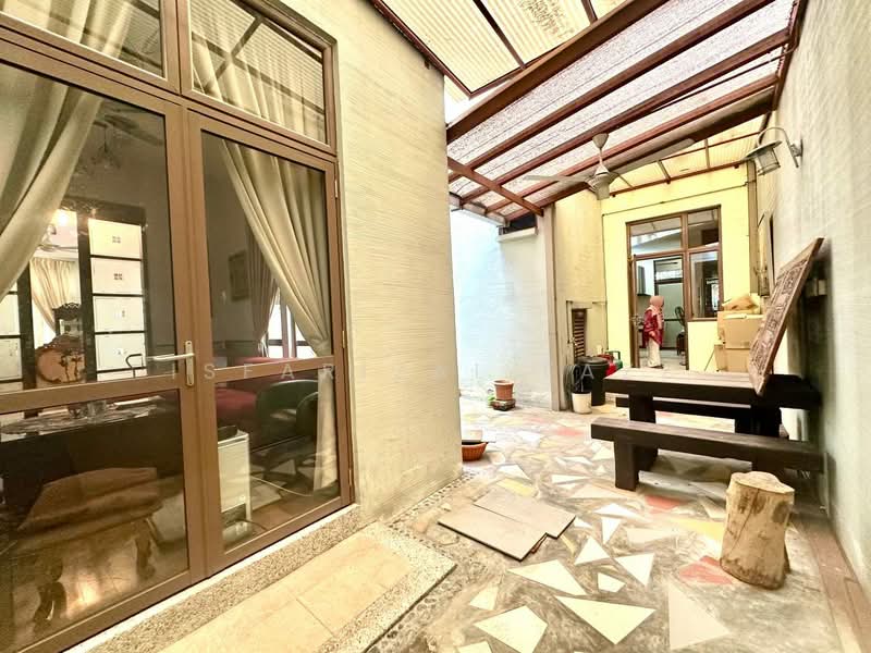 2-storey Terraced House for Sale in Bukit Jelutong (Shah Alam) - Isfarizal fazz - Exterior - PropertyGuru.com.my