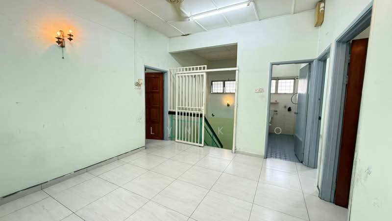 Bungalow for Rent in New Green Park (Rawang) - Evelyn Khoo - Hallway - PropertyGuru.com.my