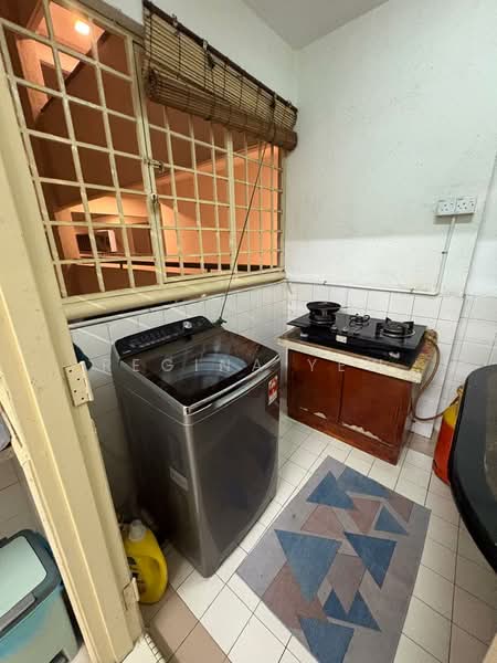 Condominium for Rent at Endah Villa - Regina Yew - Kitchen - PropertyGuru.com.my