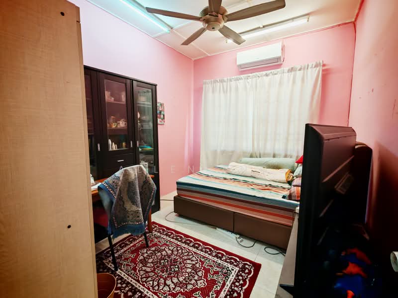 2-storey Terraced House for Sale in Taman Puncak Perdana (Shah Alam) - Allen Ang - Bedroom - PropertyGuru.com.my