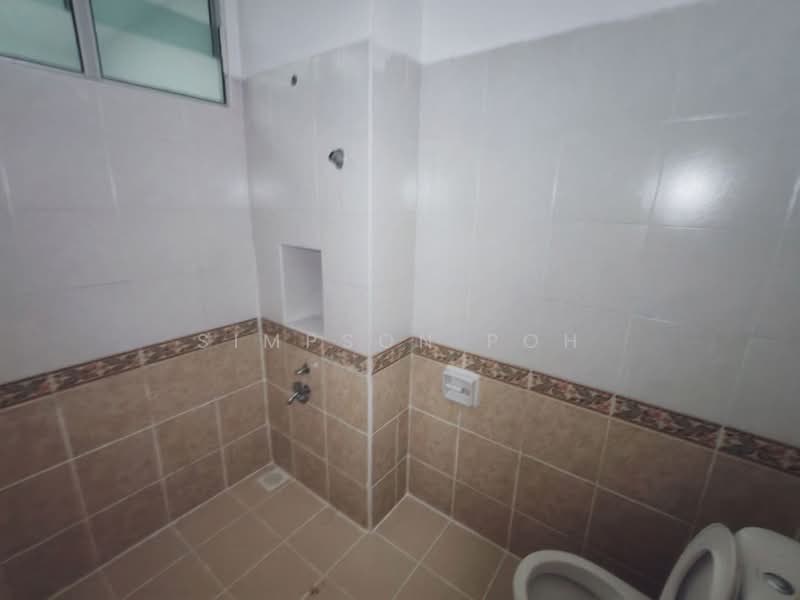 2-storey Terraced House for Sale in Taman Sri Pulai Perdana (Skudai) - Simpson Poh - Bathroom - PropertyGuru.com.my