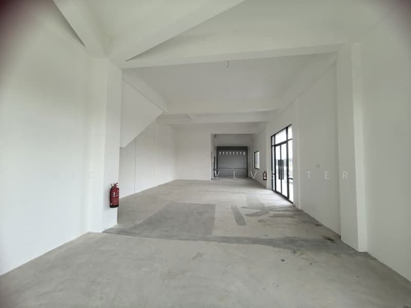 Shop for Rent in Pasir Gudang (Johor) - Michele Sylvester - Interior - PropertyGuru.com.my