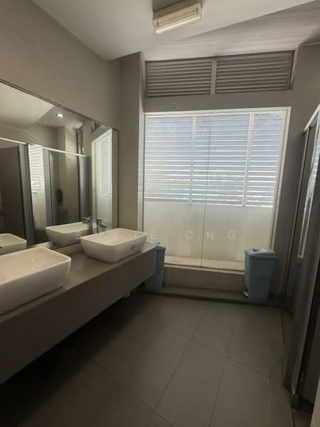 Shop / Office for Sale in Sungai Besi (Kuala Lumpur) - Susie Ong - Bathroom - PropertyGuru.com.my