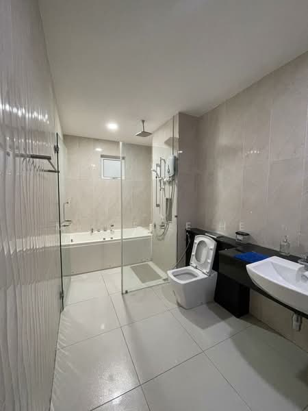 Service Residence for Sale at Paragon Residences @ Straits View - Michelle He - Bathroom - PropertyGuru.com.my