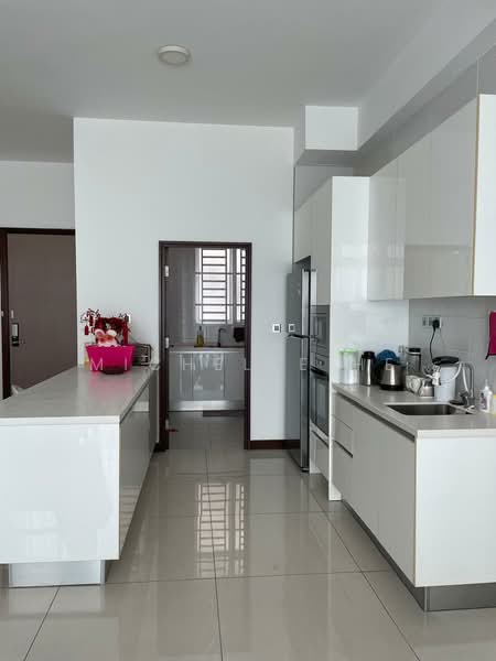 Service Residence for Sale at Paragon Residences @ Straits View - Michelle He - Kitchen - PropertyGuru.com.my