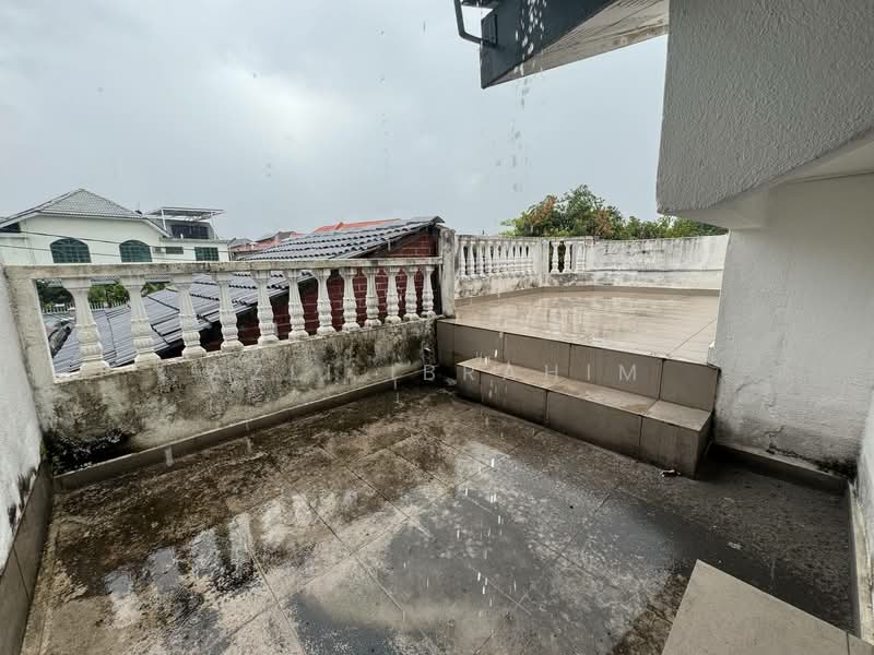 Rumah Teres 1.5 Tingkat untuk Dijual di Bandar Baru Sri Petaling (Sri Petaling) - Azli Ibrahim - Balcony - PropertyGuru.com.my
