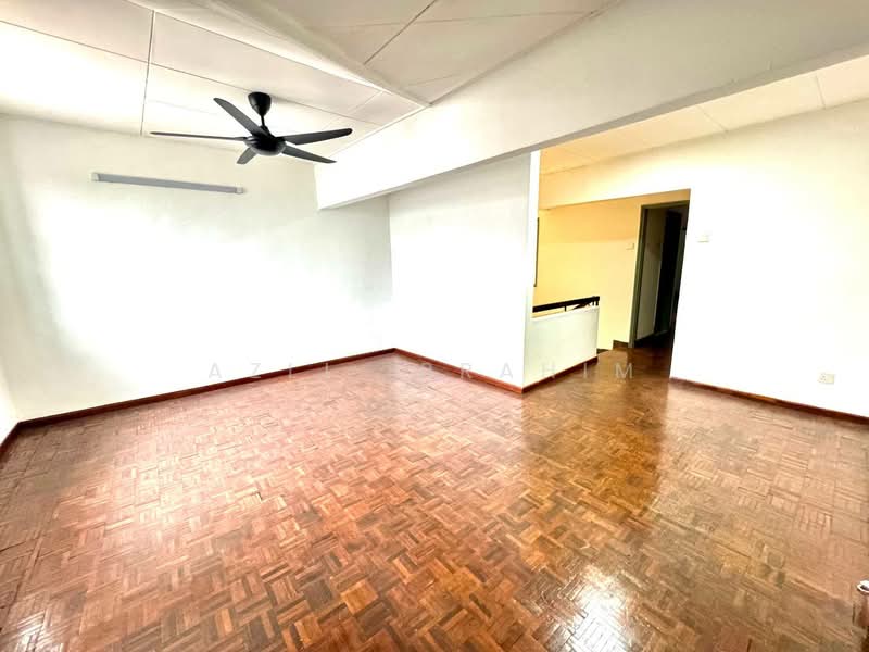 Rumah Teres 1.5 Tingkat untuk Dijual di Bandar Baru Sri Petaling (Sri Petaling) - Azli Ibrahim - Living Room - PropertyGuru.com.my