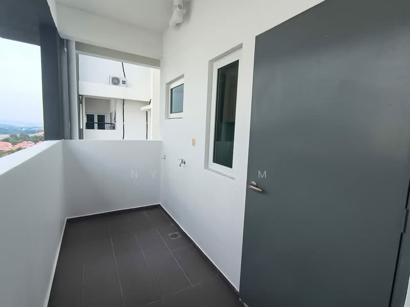 Kondominium untuk Disewa di Lavender Residences - Nyco Lim - Balcony - PropertyGuru.com.my