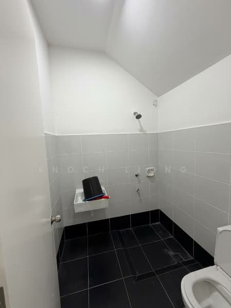 Terraced House for Rent in Kota Masai (Pasir Gudang) - Enoch Liong - Bathroom - PropertyGuru.com.my
