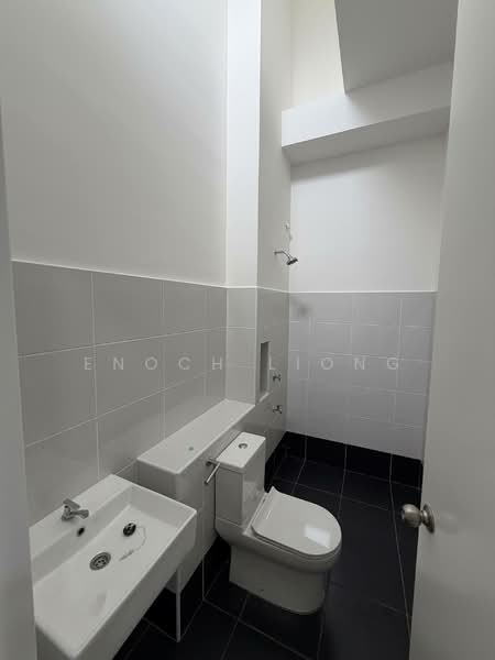 Terraced House for Rent in Kota Masai (Pasir Gudang) - Enoch Liong - Bathroom - PropertyGuru.com.my