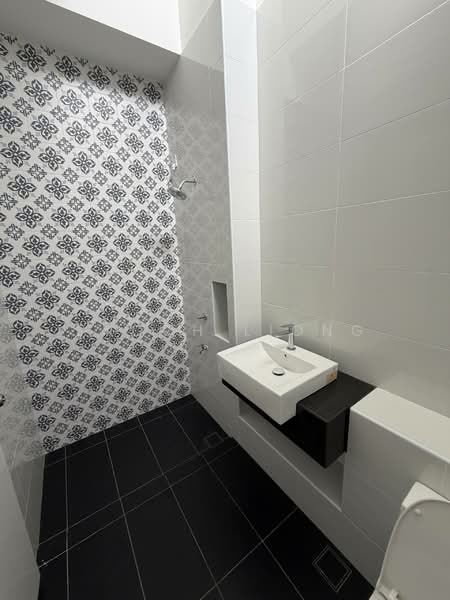 Terraced House for Rent in Kota Masai (Pasir Gudang) - Enoch Liong - Bathroom - PropertyGuru.com.my