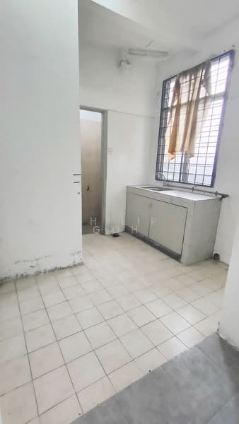 Apartment for Sale at Permai Impian - Philip Goh - Kitchen - PropertyGuru.com.my