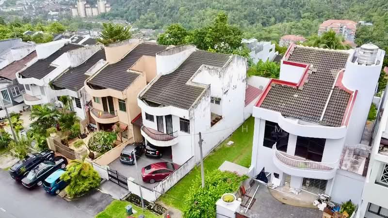 2-storey Terraced House for Sale in Taman Wangsa Ukay (Ulu Kelang) - Azli Ibrahim - Exterior - PropertyGuru.com.my