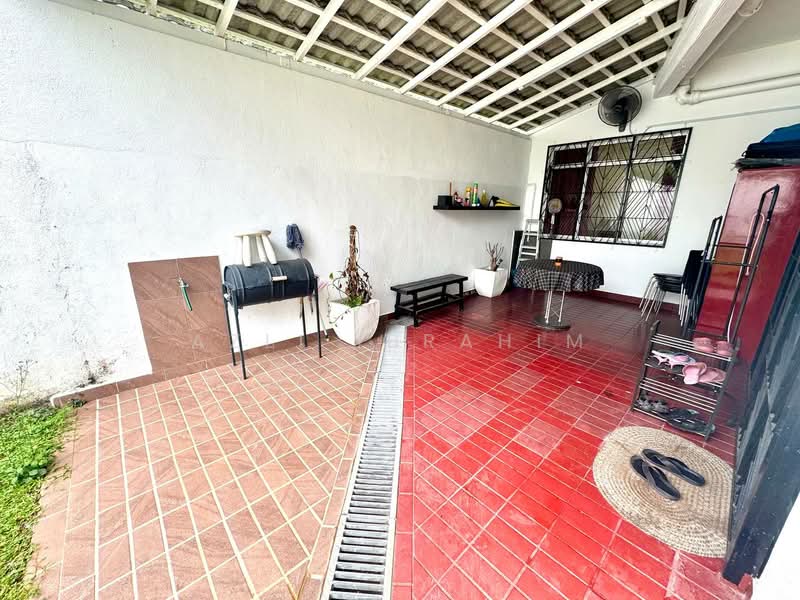 2-storey Terraced House for Sale in Taman Wangsa Ukay (Ulu Kelang) - Azli Ibrahim - Exterior - PropertyGuru.com.my