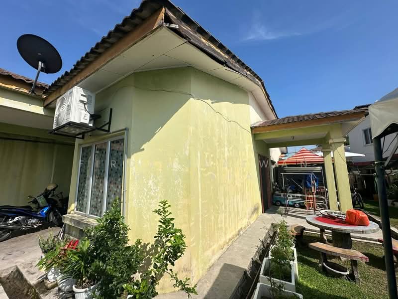 1-storey Terraced House for Sale in Bandar Tasik Puteri (Rawang) - Firdaussazwan Mustafa - Exterior - PropertyGuru.com.my