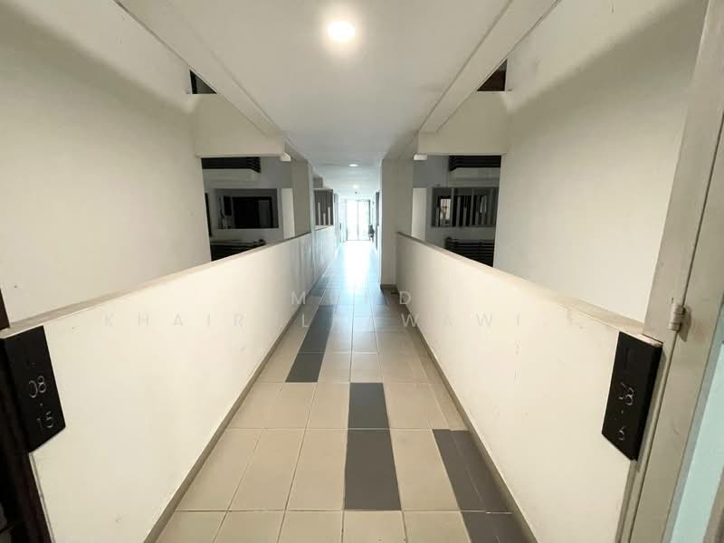 Servis Apartment untuk Dijual di Emira Residence - Muhd Khairulnawawi Kamaruddin - Corridor - PropertyGuru.com.my