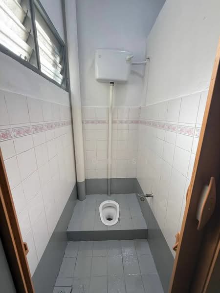 Rumah Teres 2 Tingkat untuk Dijual di Bandar Seri Alam (Masai) - Jason Sim - Bathroom - PropertyGuru.com.my