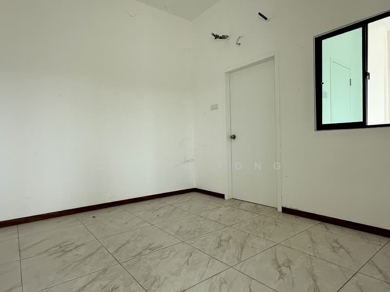 2-storey Terraced House for Sale in Bukit Banyan (Sungai Petani) - Calvin Fong - Ground floor guest room - PropertyGuru.com.my