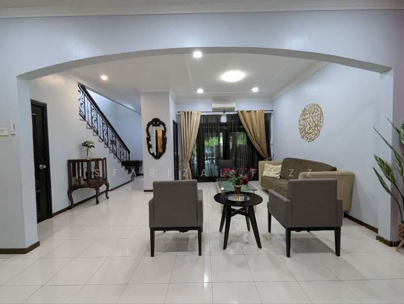Rumah Teres 2 Tingkat untuk Dijual di Kota Damansara (Selangor) - Isfarizal fazz - Living Room - PropertyGuru.com.my