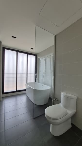 Service Residence for Rent at Southkey Mosaic - VL Lee - Bathroom - PropertyGuru.com.my