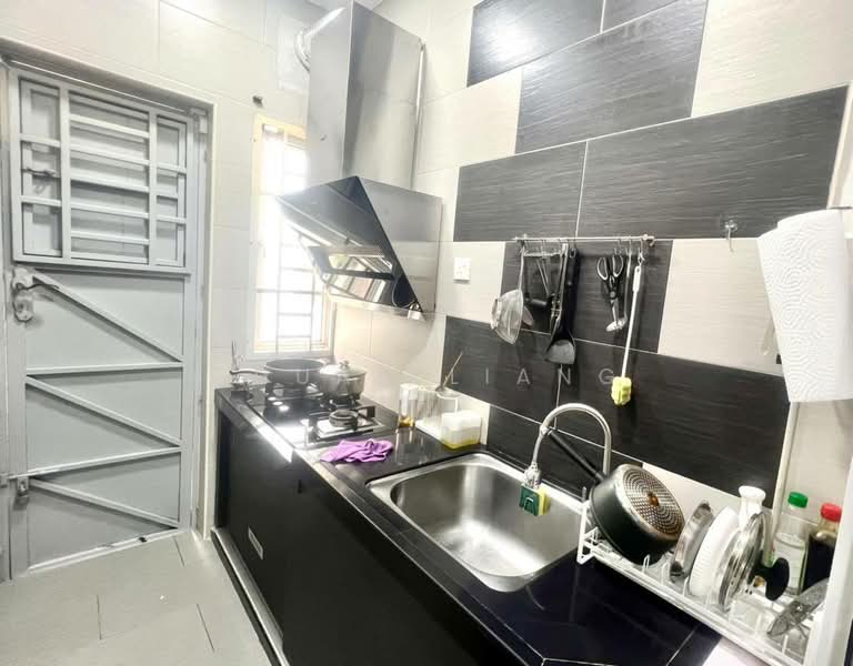2-storey Terraced House for Sale in Setia Tropika (Johor Bahru) - Chuan Liang - Kitchen - PropertyGuru.com.my