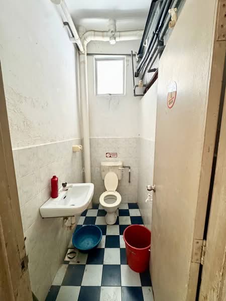 Shop for Rent in Bandar Pontian (Pontian) - Saedah Napisah - Bathroom - PropertyGuru.com.my