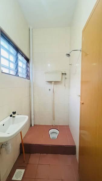 Terraced House for Sale in Taman Johan Setia (Klang) - Isfarizal fazz - Bathroom - PropertyGuru.com.my